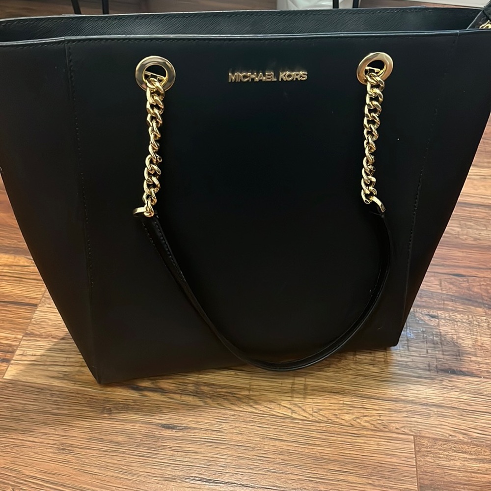 Michael Korrs shoulder bag